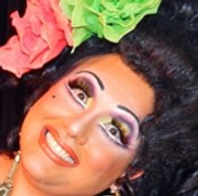 BWW Review: Kay Sedia's FELIZ NAVIDIVA - A Holiday Piñata Overflowing With Laughter