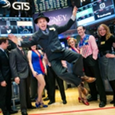 Photo Flash: Cast of CAGNEY Gathers at New York Stock Exchange to Ring Closing Bell