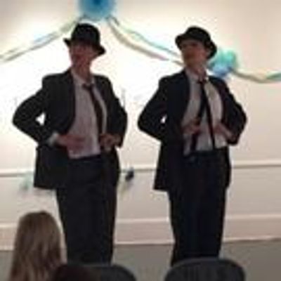 Photo Flash: Invisible Familiars, Monica Bill Barnes &amp; More Celebrate Accabonac House