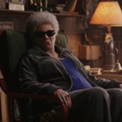 Ryan Reynolds Reacts to DEADPOOL Co-Star Leslie Uggams' Lyrics Flub