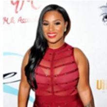 R&B Artist Aunyae Heart Debuts New Single 'Deep End' Along With Official Music Video