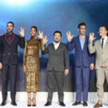 Chris Pine, Zoe Saldana, Zachary Quinto & More More Attend STAR TREK BEYOND Premiere…
