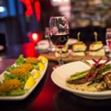 BWW REVIEW: Visit MUNDO in Long Island City at the Paper Factory Hotel
