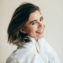 Disney Channel's Olivia Stuck in Lythgoe Family Pantos' A SNOW WHITE CHRISTMAS