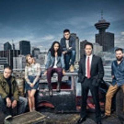 Netflix Orders Season 2 of Sci-Fi Series TRAVELERS, Starring Eric McCormack