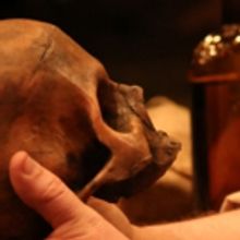 BWW Review: A Tale of Disinterring Bodies Makes For Wild Night of Irish Black Comedy 