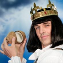 Staatstheater Karlsruhe bringt Monty Python Musical SPAMALOT auf die Bühne
