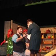 Photo Flash: Actor Proposes to Girlfriend After Performance