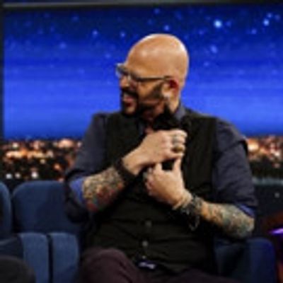 VIDEO: 'My Cat From Hell' Host Jackson Galaxy Visits LATE SHOW