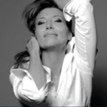 Shelley Macarthur is 'the Maine Event' at the Vinegar Hill Music Theatre