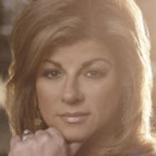 Kim Russo, the “Happy Medium” Comes to Landmark