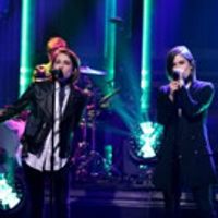 VIDEO: Tegan and Sara Perform New Song 'Boyfriend' on TONIGHT SHOW Video