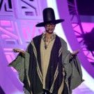 Erykah Badu Hosts SOUL TRAIN AWARDS 2015 on Centric and BET Tonight