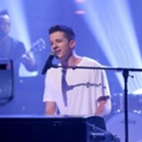 VIDEO: Charlie Puth Performs 'Attention' on TONIGHT SHOW Video