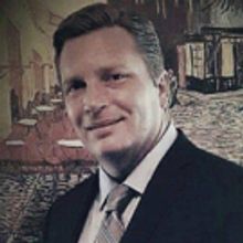 New Weekly Talk Show CURTAIN CALL Eschews Politics in Favor of Warm Conversations