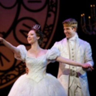 BWW Review:  A Wonderfully Sung CINDERELLA for the Modern Age Comes to the National Theatre