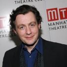 Alan Cox Stars in THE DIVIDED LAING Premiere, Starting Tonight at the Arcola