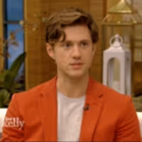 VIDEO: Aaron Tveit Talks Presenting on This Year's TONY AWARDS on 'Live' Video
