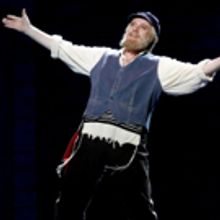 BWW Review: FIDDLER ON THE ROOF - Warlow Keeps 'Tradition' Alive!