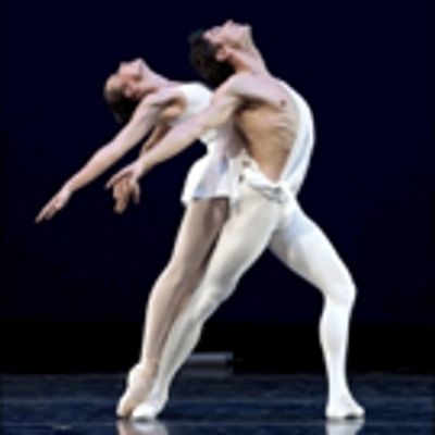 BWW Review: Inspiring APOLLO and Creative BACH SUITES Take Center Stage at Festival Ballet's UP CLOSE
