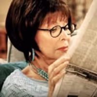 VIDEO: First Listen - Gloria Estefan Sings Theme Song for Netflix's ONE DAY AT A TIME Video