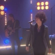 VIDEO: Kings of Leon Perform 'Reverend' on LATE LATE SHOW
