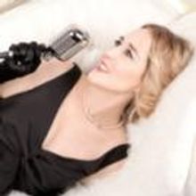 BWW Reviews: ADELAIDE CABARET FRINGE 2015: JEN DE NESS IN SEE THINGS LIKE YOU Looks A