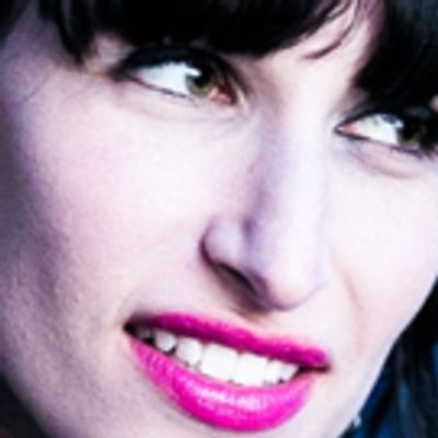 BWW Review: Nikka Graff Lanzarone Steps into the Spotlight, Paying Tribute to Her Role Models in HERO WORSHIP at Feinstein's/54 Below