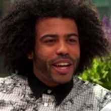 HAMILTON's Daveed Diggs Chats Rap, Oakland Roots & More with Katie Couric