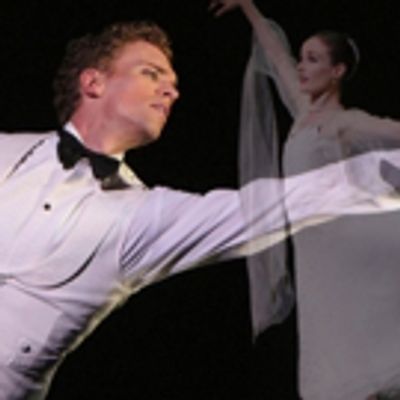 Photo Coverage: The Australian Ballet&#039;s SWAN LAKE Graces the Stage at ENO