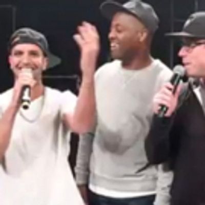 STAGE TUBE: The Q Brothers Take on Christmas Freestyle Challenge at Chicago Shakespeare