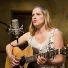 BWW Reviews: Merideth Kaye Clark Captivates in Performance of Joni Mitchell's Iconic 