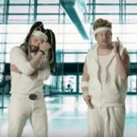 VIDEO: Nick Kroll, Jordan Peele & James Corden Recall Their Early Boy Band Days as… Video