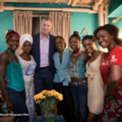Photo Flash: Mayor Bill de Blasio and First Lady Chirlane McCray Visit ECLIPSED