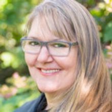 RoseAnne Spradlin Becomes New York Live Arts '17-'18 Randjelovic/Stryker Resident…