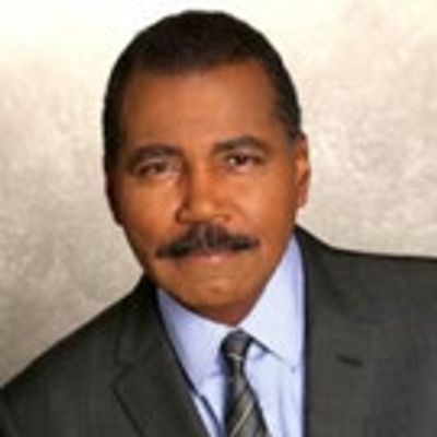 60 MINUTE's Bill Whitaker Named Winner of Radio Television Digital News Foundation Award