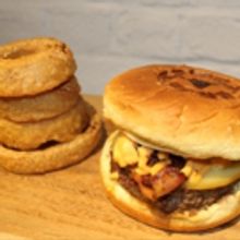 BWW Review: KINGS OF KOBE in Hell's Kitchen for the Finest Burgers, Hot Dogs and Inve