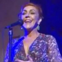 STAGE TUBE: Andrea McArdle Sings 'Maybe' with ANNIE Successor, Shelley Bruce Video