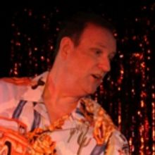 BWW Review: Desert Theatreworks Does Christmas Its Way by Channeling Frank Sinatra