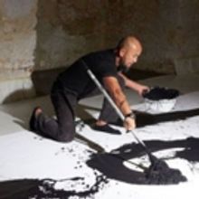 Chinese Ink Artist Presents Solo Exhibition in Venice, Today