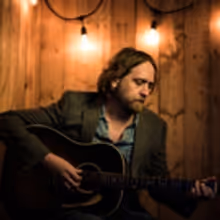 Hayes Carll's Video for 'The Magic Kid' Premieres on The Wall Street Journal
