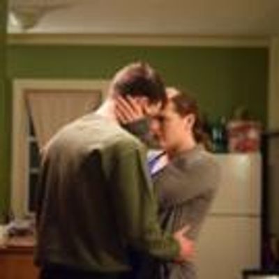 BWW Reviews: Into the Home of Happy Medium Theatre's DYING CITY