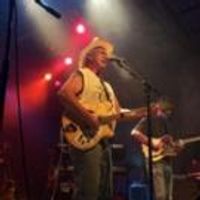 BWW Interviews: Cameron Molloy releases 'The Drivin' Wheel' Photo