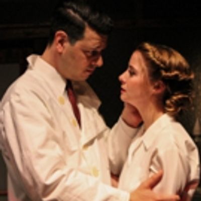 BWW Review: ROCKET TO THE MOON Speaks to our Desire to Achieve a More Fulfilling Life, no Matter the Cost