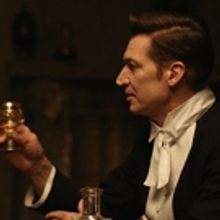 BWW Review: THERAPY FOR A VAMPIRE Is Homage To The Thirties