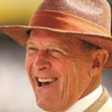 Cricketing Legend Bowls Over To Swindon For 40th Anniversary Tour