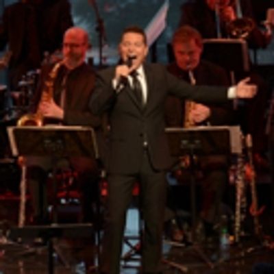BWW Review: Michael Feinstein's SING ME A SWING SONG Breezes, Bounces and Bows at Jazz at Lincoln Center