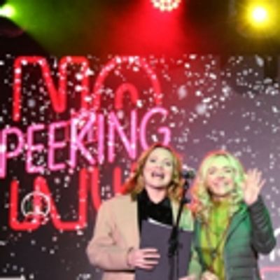 Photo Coverage: DEAR EVAN HANSEN Helps Bloomingdale&#039;s Ring In the Holiday Season