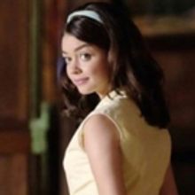 Sarah Hyland Shares First Look as 'Lisa Houseman' for ABC's DIRTY DANCING