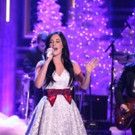 VIDEO: Kacey Musgraves Performs Original Holiday Song 'Present Without a Bow' on…